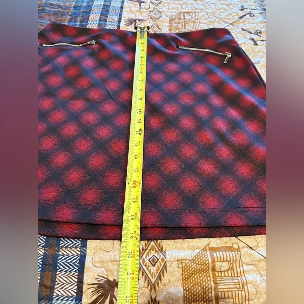 Maurice’s Red Buffalo Plaid Ponte Skirt women’s L NWT
